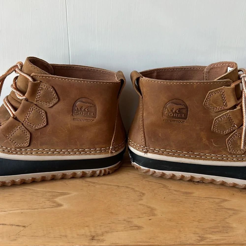Sorel Out & About Leather Snow Boot 6.5 Tan Black Rubber Lace Up Waterproof